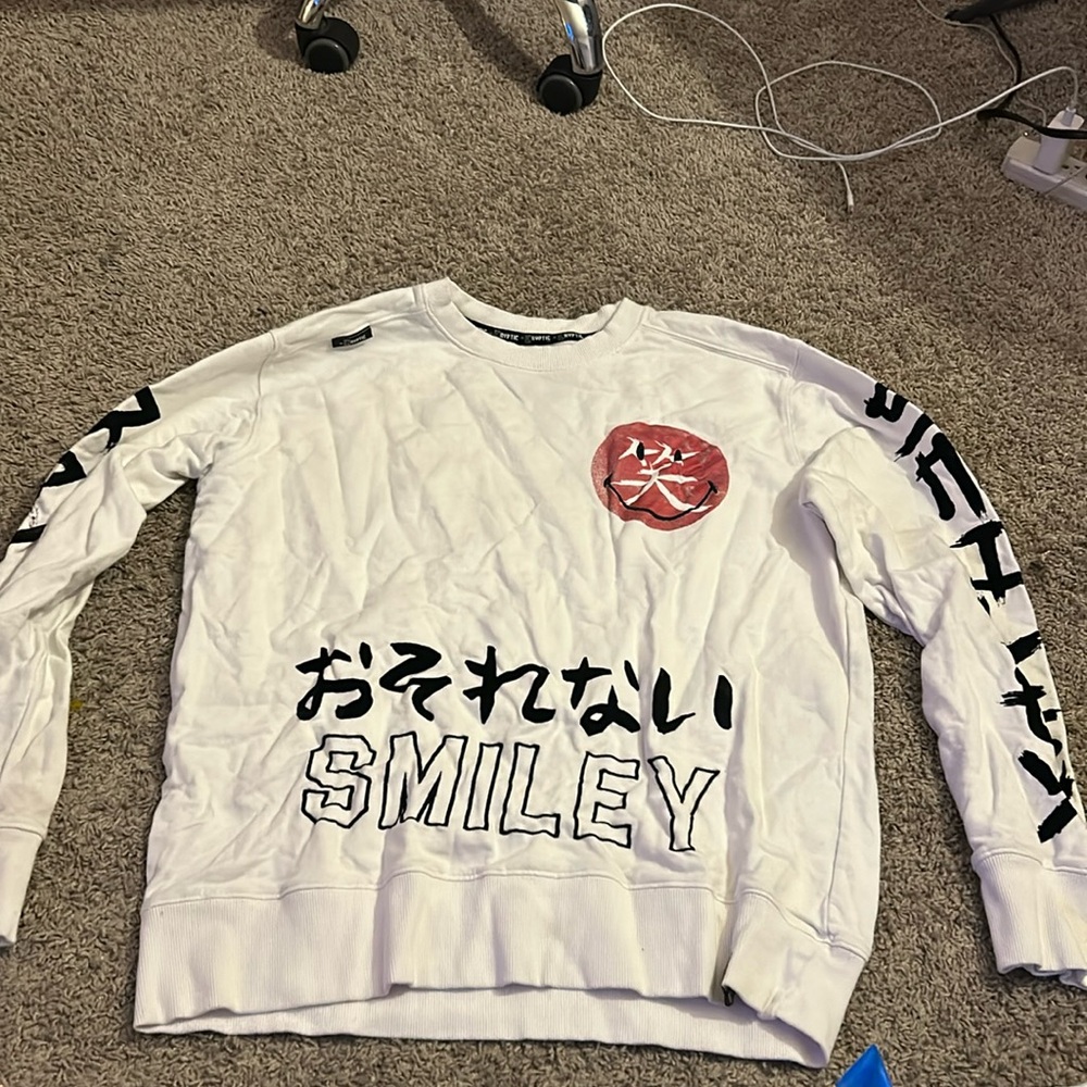 White graphic shirt XXL